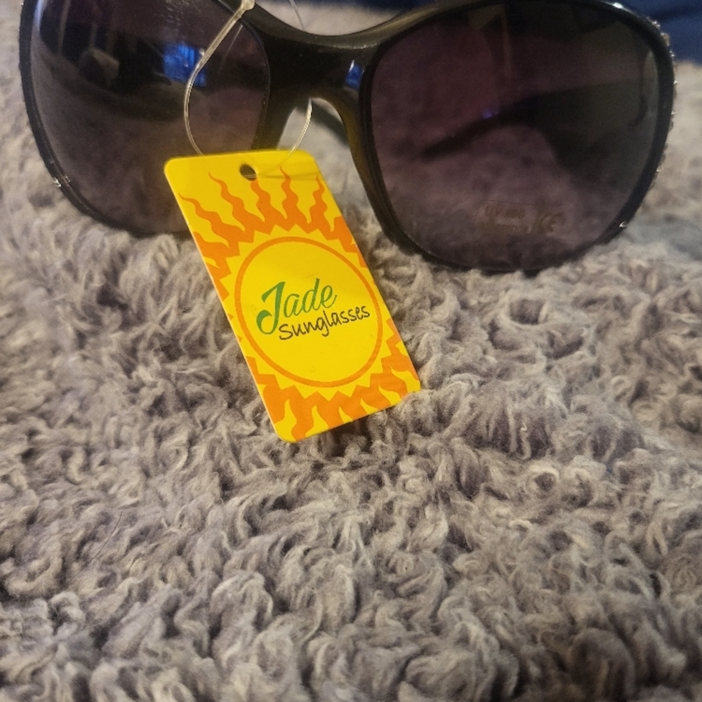 Jade Sunglasses - Black